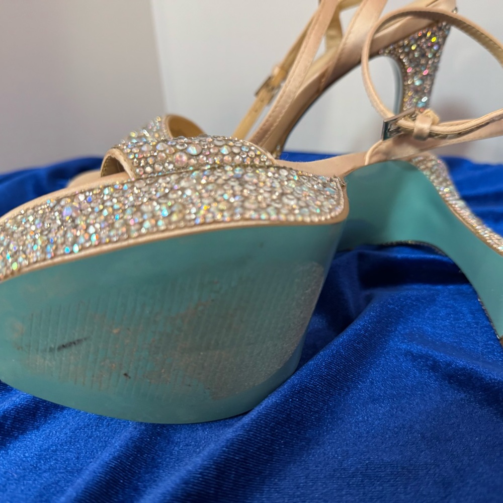 Betsey Johnson  Crystal Embellished Platform Sandals - Champagne 8 - Picture 4 of 7